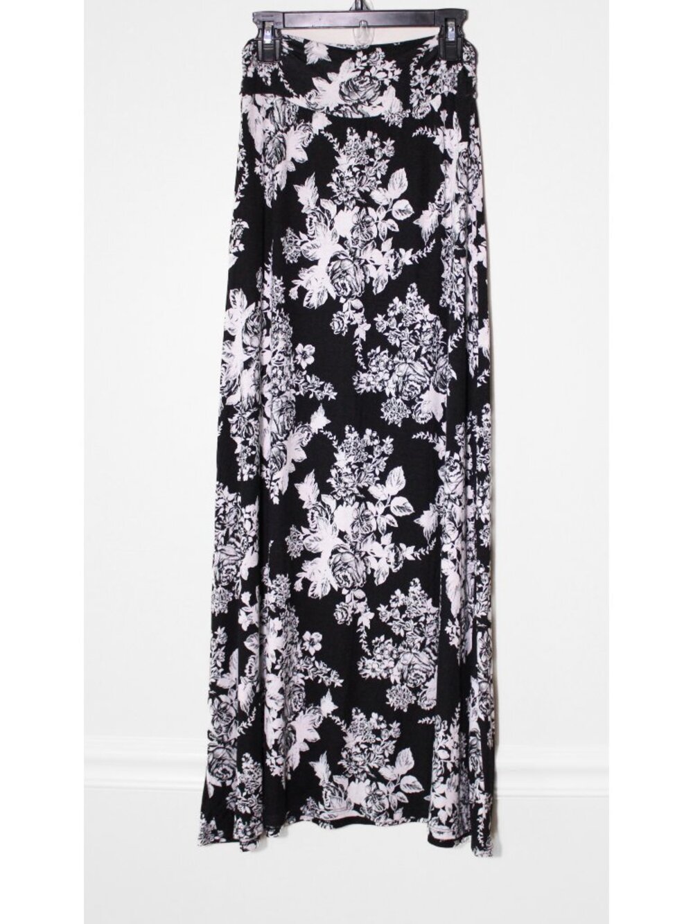 Charlotte Russe Pull On Floral Maxi Skirt Y2k Whimsigoth Black White Size XS